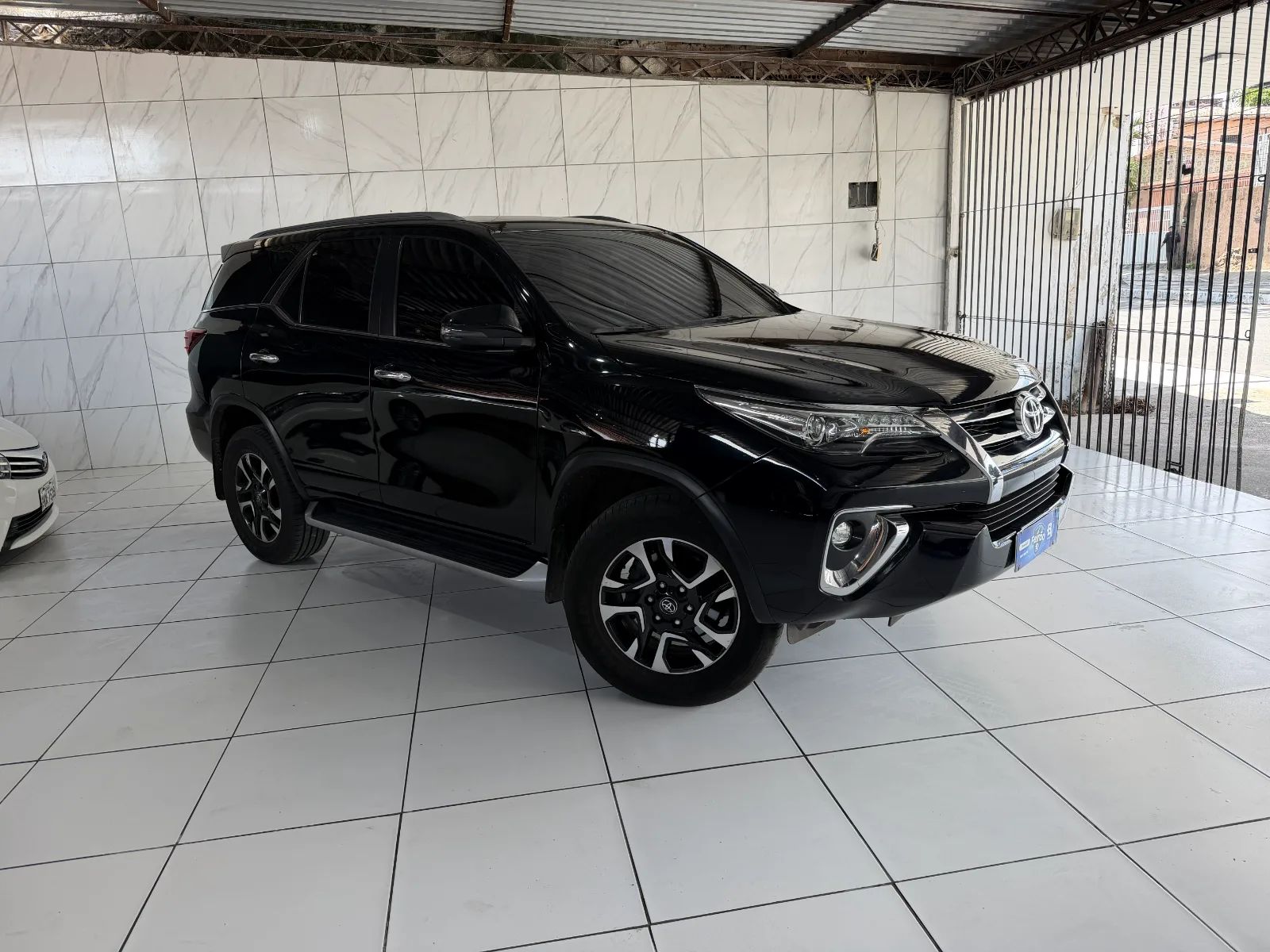 Toyota Hilux 4x2 2.8 Diesel SRX