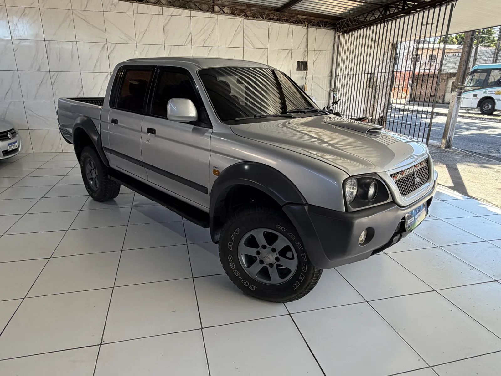 Mitsubishi L200 Outdoor HPE 2.5 Diesel 4x4